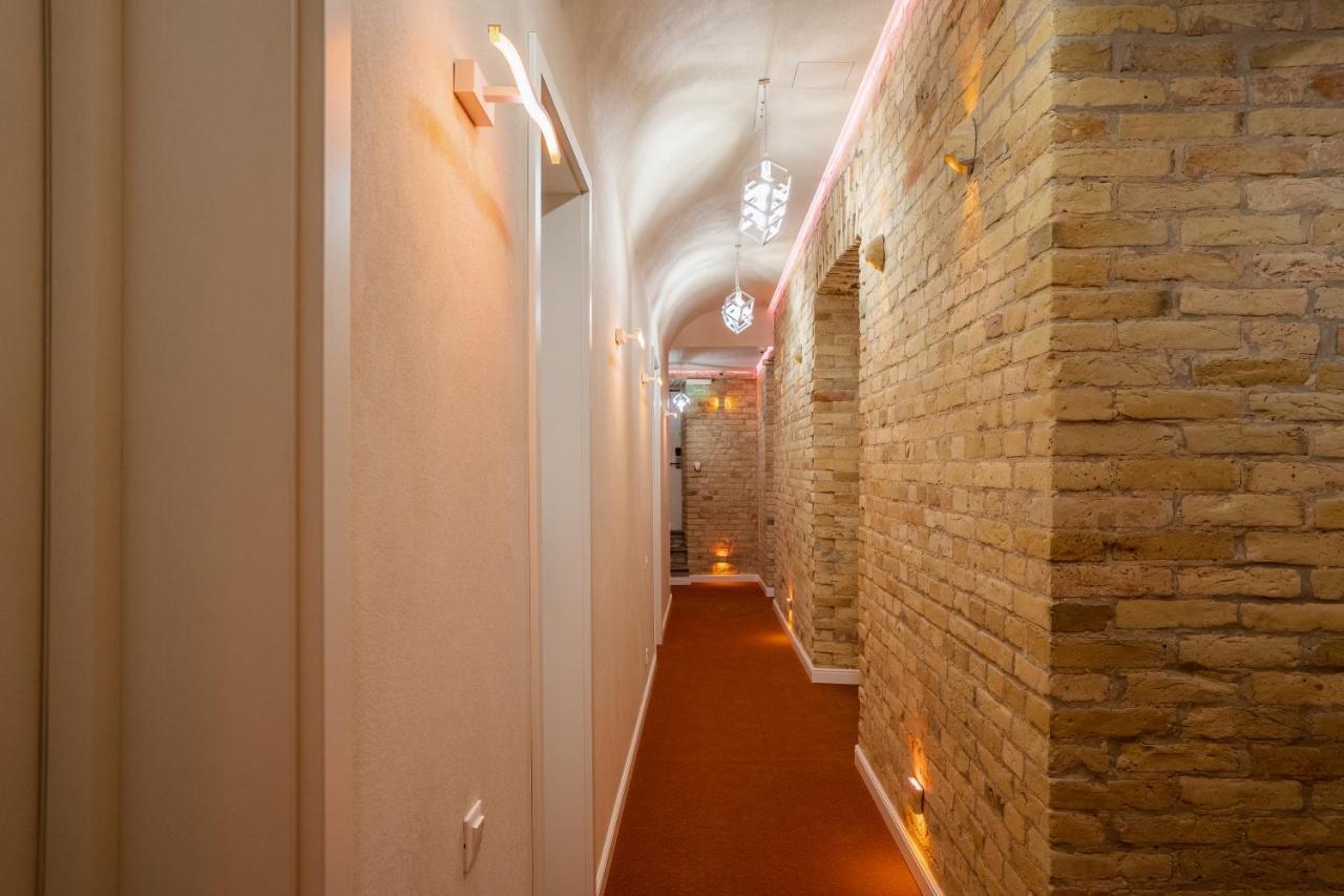 The Key Hotell Kiev Eksteriør bilde